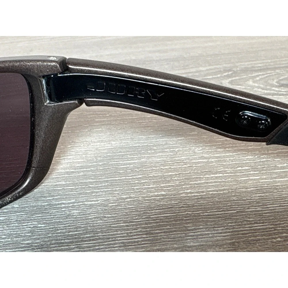 Oakley jury sunglasses